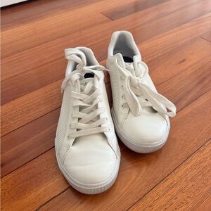 Nautica Women’s White Low Top Leather Sneakers Size 10